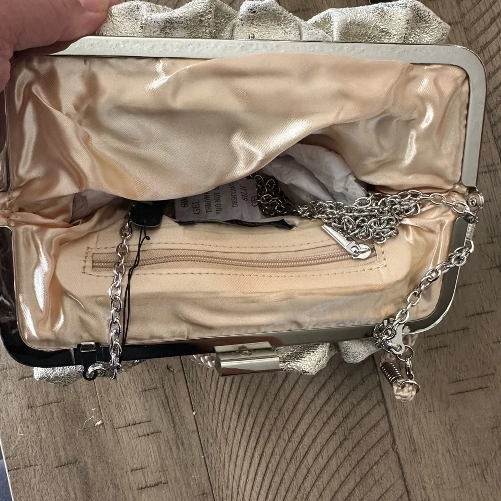 Elegant Silver Wristlet with Rope‎ Handle